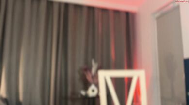 julia_rle Oilshow Rub Pussy in Panties Chaturbate