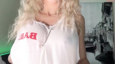 anyaa777 Wet Shirt Seethrough Chaturbate