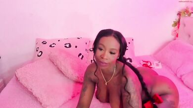 brunettklaryss Squirt Cum with Dildo Chaturbate