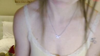 poppyjoyyy Topless Nipslip Teen Chaturbate