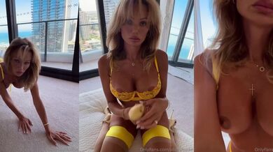 AbbyDowse Onlyfans Lingerie Strip Banana Suck
