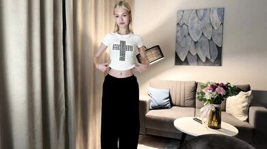 linneabercier Private 18 Year Old Topless Tits Flash Chaturbate