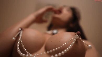 thehoneyx Chaturbate Nude Pussy Rub
