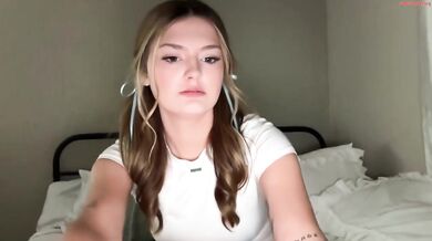 hadleyreed Chaturbate Teen Show Tits & Ass
