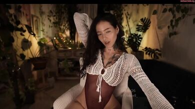 effylowell_ Nude Strip Vibrate Pussy Chaturbate