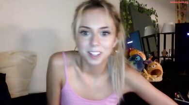 twofrens Slim Teen Topless Chaturbate