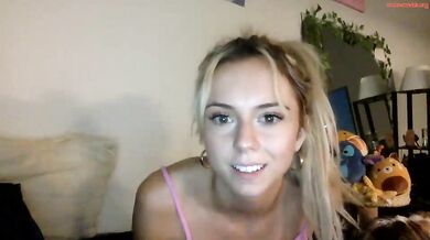 twofrens Slim Teen Topless Chaturbate