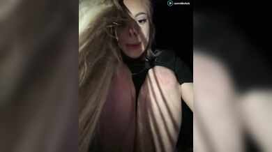 alyssafoxx_ Stripchat Outside Multi Squirt Cum