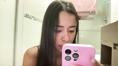 zanakim Stripchat Slim Model Show Tits & Ass