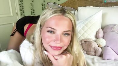 lilianjade Chaturbate Topless Strip Handbra Tease