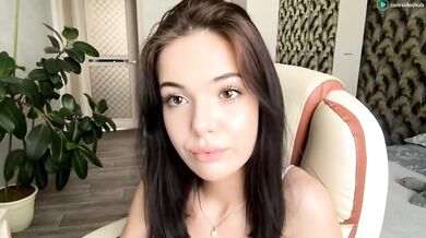 maudieyuan Chaturbate Sweet Skinny 18 Year Old