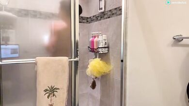 venessaempire Shower Topless Handbra Tease Chaturbate