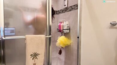 venessaempire Shower Topless Handbra Tease Chaturbate