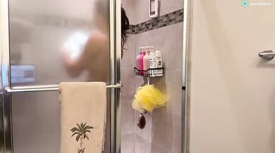 venessaempire Shower Topless Handbra Tease Chaturbate