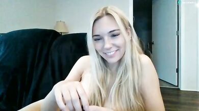 josiexmae Blonde Teen Fingering Pussy Chaturbate