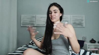 elarahayes Chaturbate Fit 18 Year Old Flexing & Flash Tits