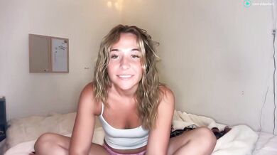 addisonn3 Chaturbate 18 Year Old Wet Shirt Show