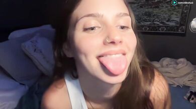 alice1nwonderland Chaturbate Wet Shirt & Handbra Tease