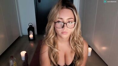 xxosiennarae Chaturbate 18 Year Old Nude Strip Pink Pussy