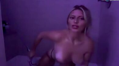 summerclarke Stripchat Topless Shower Show