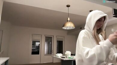 summerclarke Live Cooking & Flash Tits Stripchat