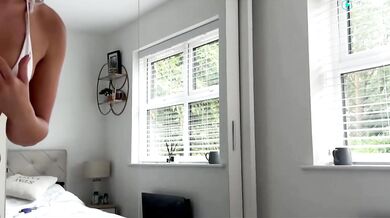 rosebella_ Shower In Hot Bikini Chaturbate