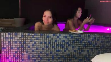 jadexwilde Small Nipple Flash & Topless Pool Stream Chaturbate