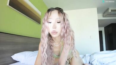 pupasui02 Petite Asian Ride Dildo Stripchat
