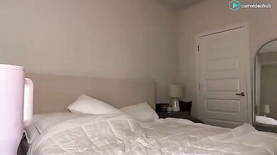 brookexmatthews Chaturbate Topless Strip Friend Help with Handbra