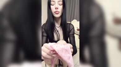 Mia_Goth Dildo Ride Fansly