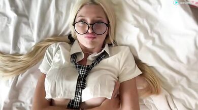 itslunaaaaa Schoolgirl Nipslip Show Chaturbate