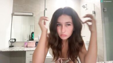 sofiaevens Chaturbate Petite Teen Dance on Cam
