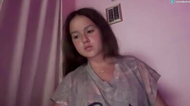 anneesquirts Stripchat 18 Year Old CloseUp Pussy Dildo Fuck