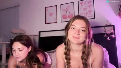 mollyxxxmoon vanessaxgrey Dance In Lingerie Chaturbate