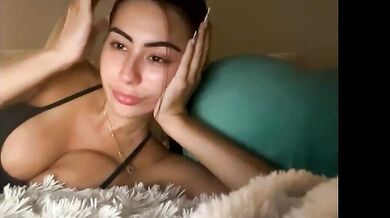 siennaavalee Chaturbate Brunette With Big Tits