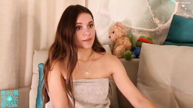 Lorettadunnelli Wet Tissue Cover Pussy & Dildo Play Chaturbate