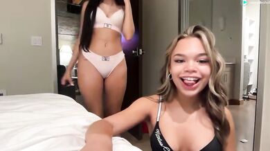 Blaireparker Toriviana Jiggling Teen Asses In Thong Chaturbate