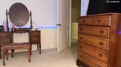 Itsquinnn SeeThrough White Wet Shirt Show Chaturbate