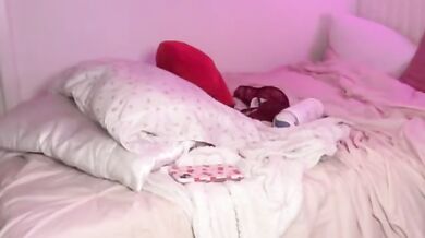 Bellaa442 Water Her Big Tits In Shirt Chaturbate