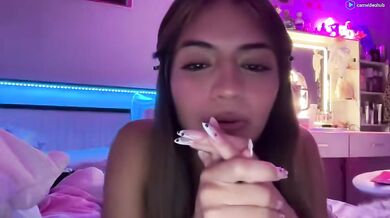 Zoeybrookss Chaturbate Petite 18 Year Old Lotion Feets