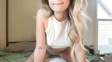 Lucydreamsss Chaturbate Nipslip & Wet Shirt Show